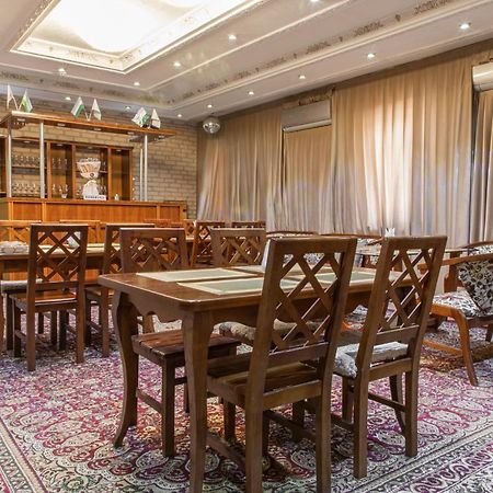 Nur M Hotel Tashkent Bagian luar foto