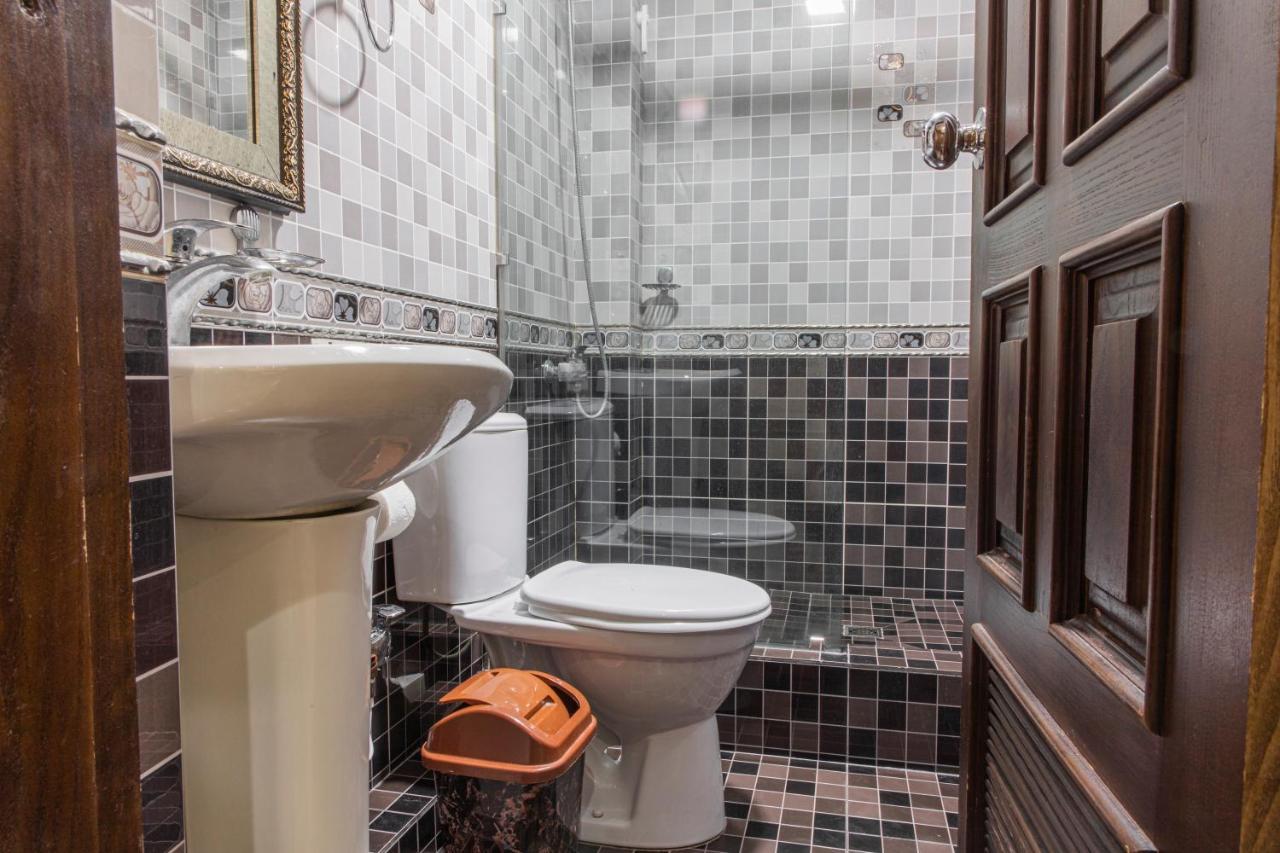 Nur M Hotel Tashkent Bagian luar foto