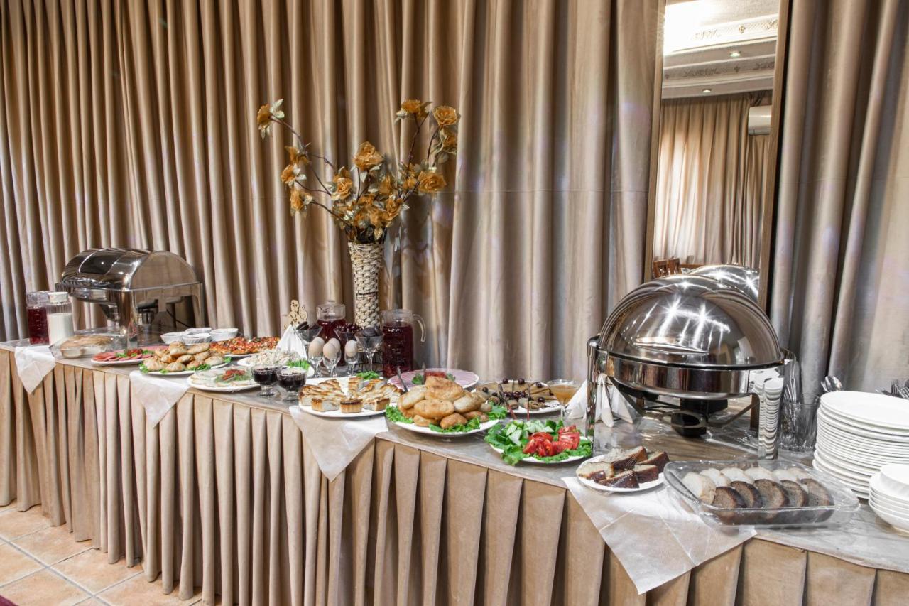 Nur M Hotel Tashkent Bagian luar foto