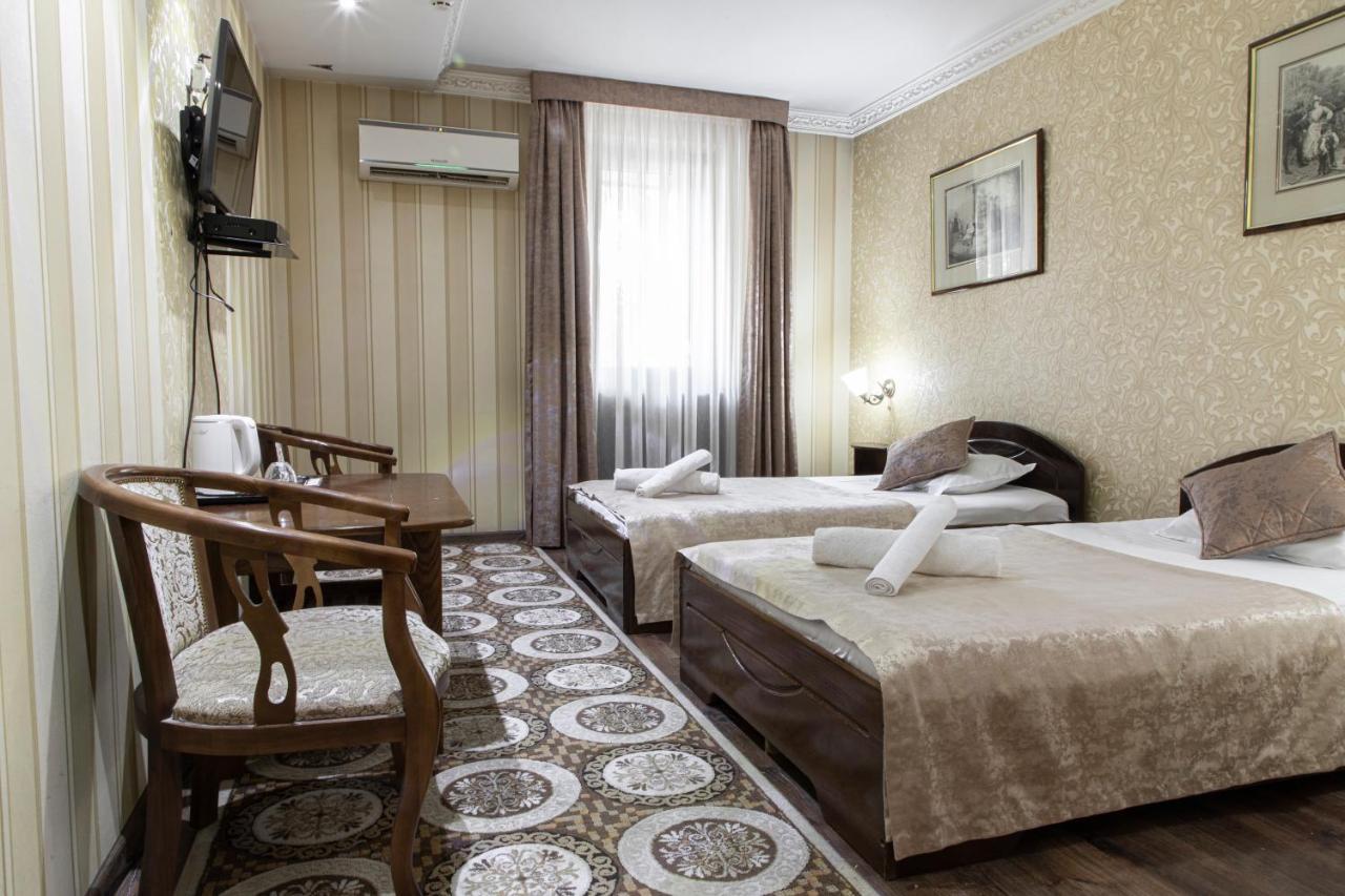 Nur M Hotel Tashkent Bagian luar foto