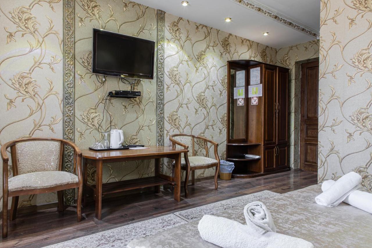 Nur M Hotel Tashkent Bagian luar foto
