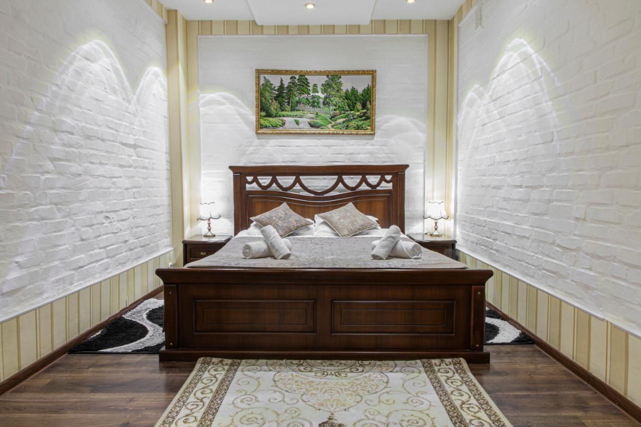 Nur M Hotel Tashkent Bagian luar foto