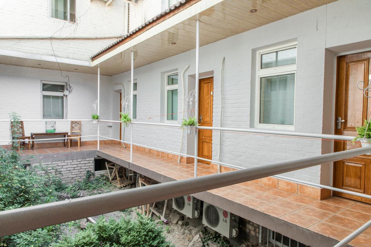 Nur M Hotel Tashkent Bagian luar foto