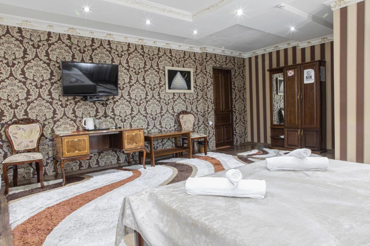 Nur M Hotel Tashkent Bagian luar foto