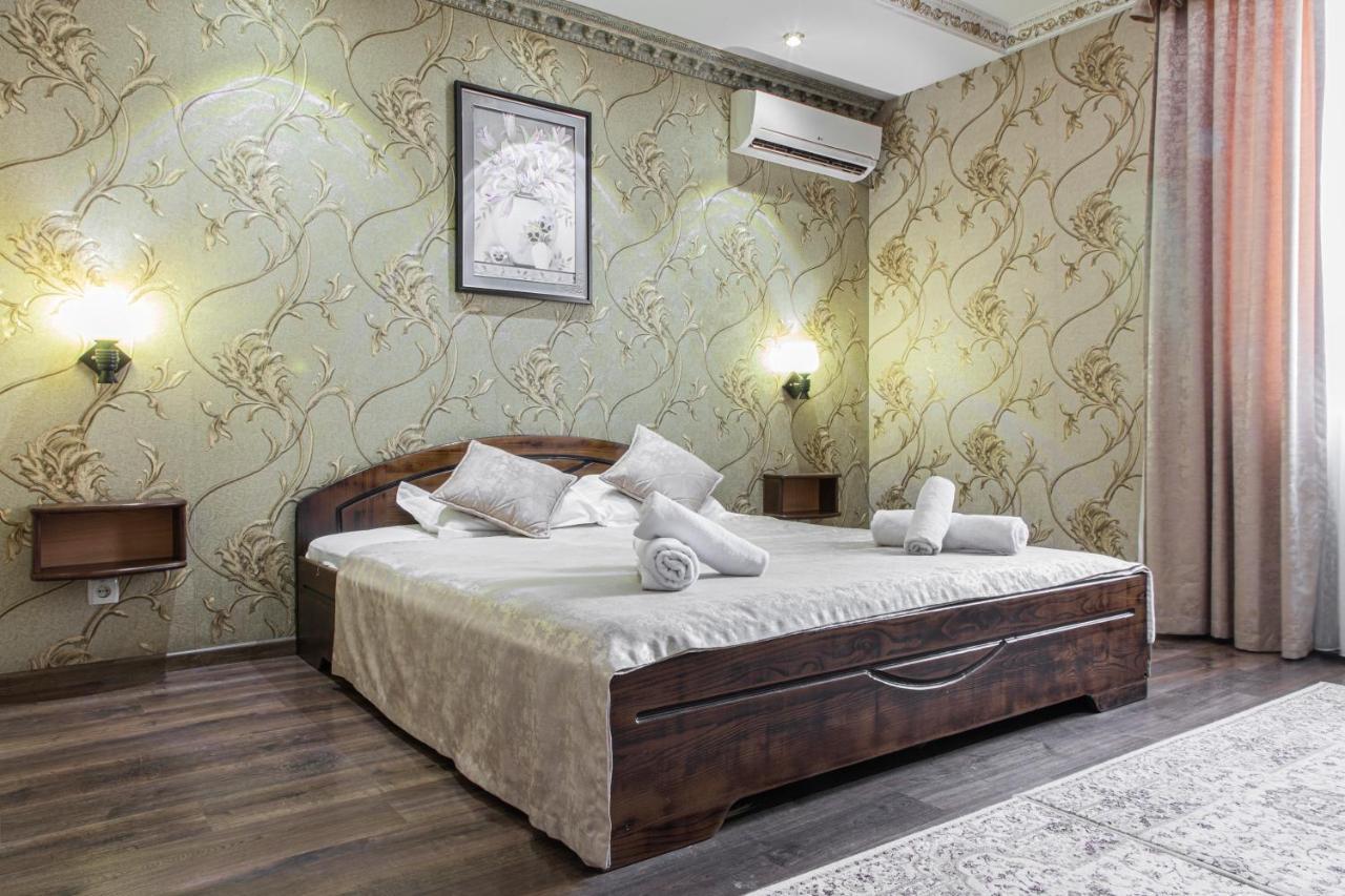 Nur M Hotel Tashkent Bagian luar foto