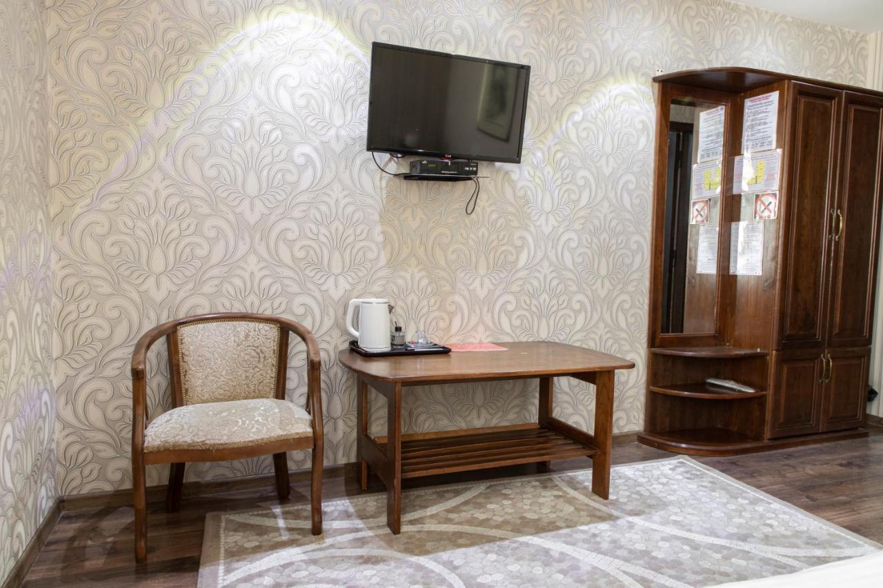 Nur M Hotel Tashkent Bagian luar foto